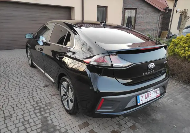 HYUNDAI IONIQ 1.6 GDI Premium
