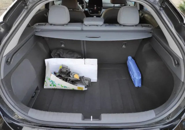 HYUNDAI IONIQ 1.6 GDI Premium