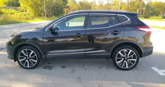 NISSAN Qashqai 1.6 dCi Xtronic TEKNA+