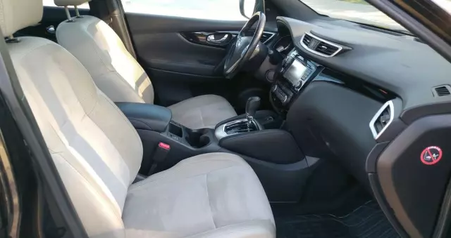 NISSAN Qashqai 1.6 dCi Xtronic TEKNA+