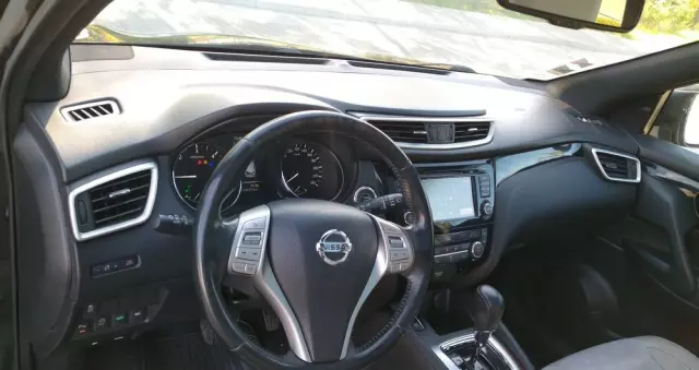 NISSAN Qashqai 1.6 dCi Xtronic TEKNA+