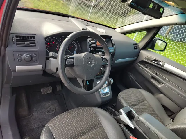 OPEL Zafira Cosmo Aut.