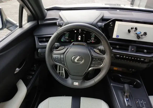 LEXUS UX 300h F Sport AWD