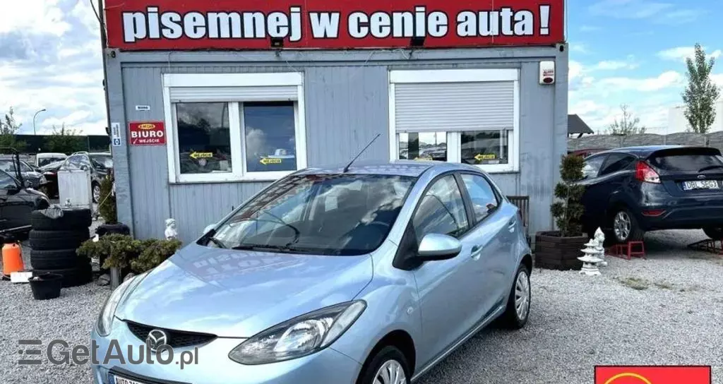 MAZDA 2 