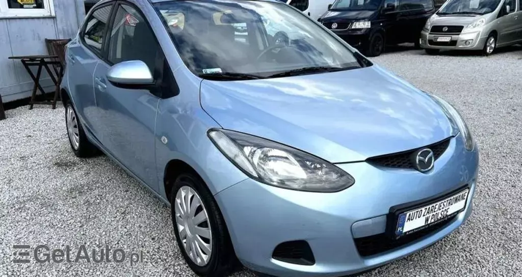 MAZDA 2 