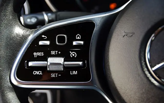 MERCEDES-BENZ GLC 200 4-Matic