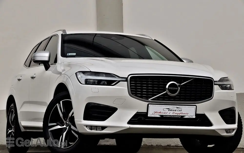 VOLVO XC 60 D4 R-Design