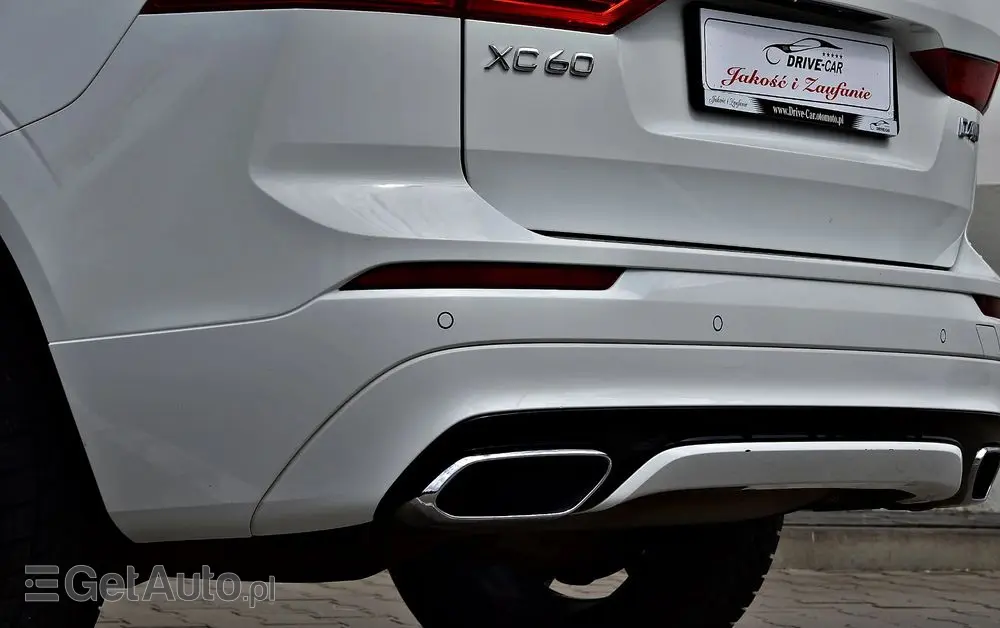 VOLVO XC 60 D4 R-Design