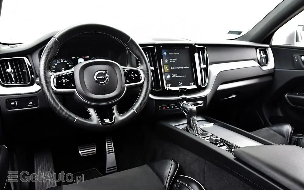 VOLVO XC 60 D4 R-Design