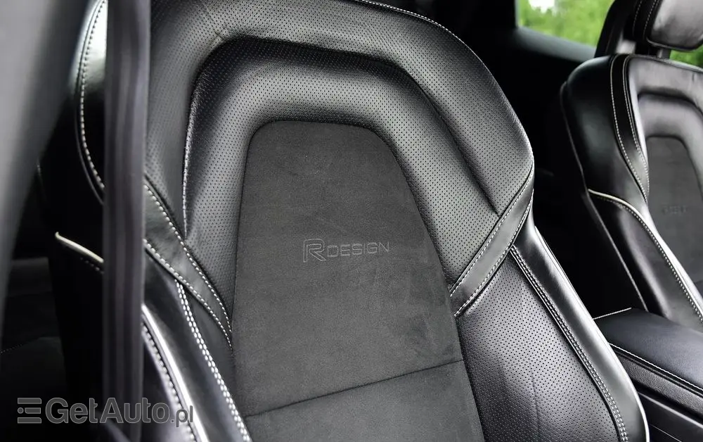 VOLVO XC 60 D4 R-Design