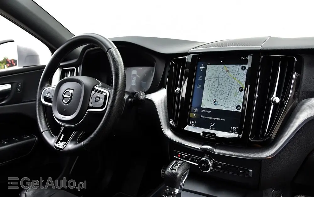 VOLVO XC 60 D4 R-Design