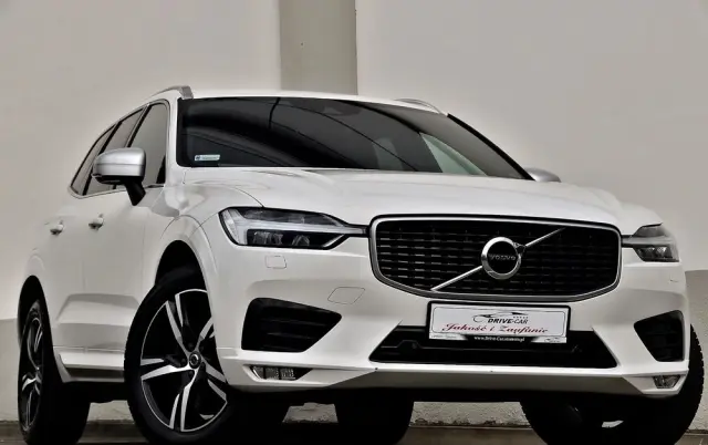 VOLVO XC 60 D4 R-Design