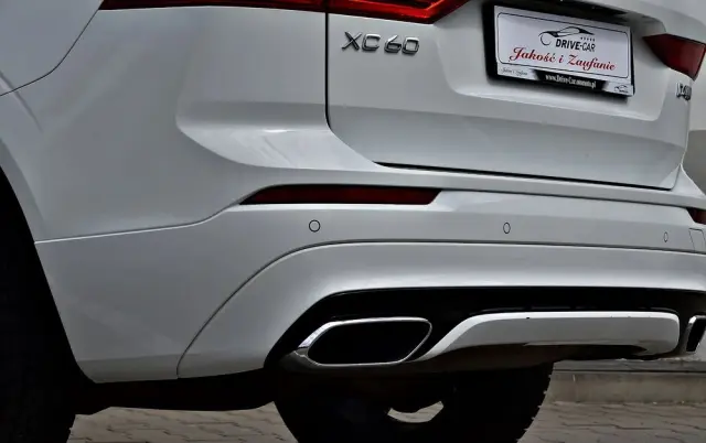 VOLVO XC 60 D4 R-Design