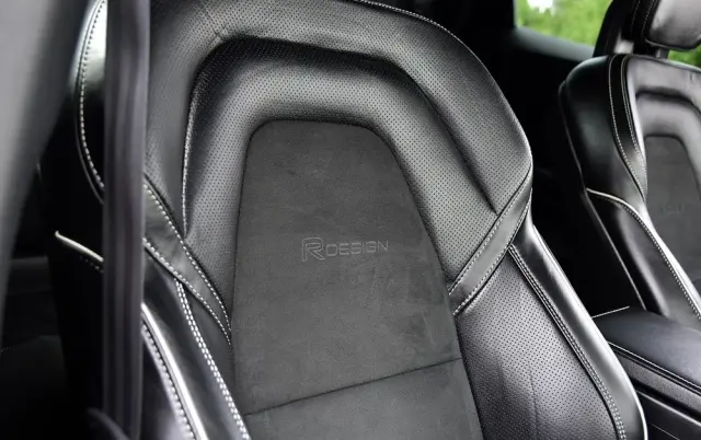 VOLVO XC 60 D4 R-Design