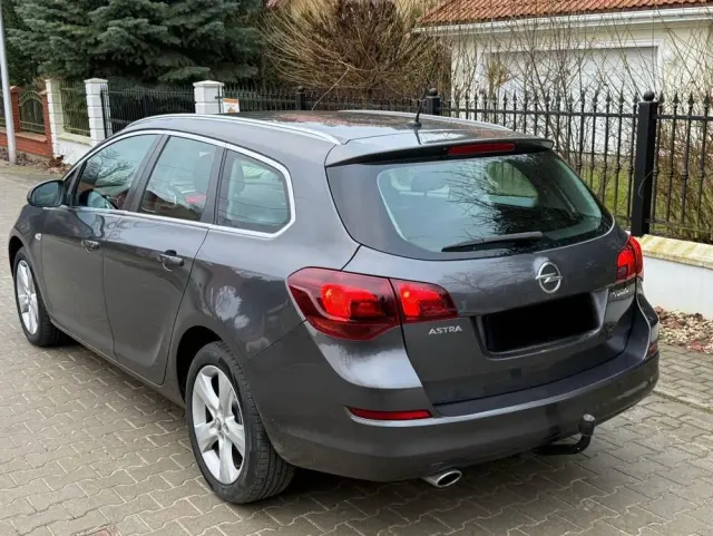 OPEL Astra 1.4 Turbo
