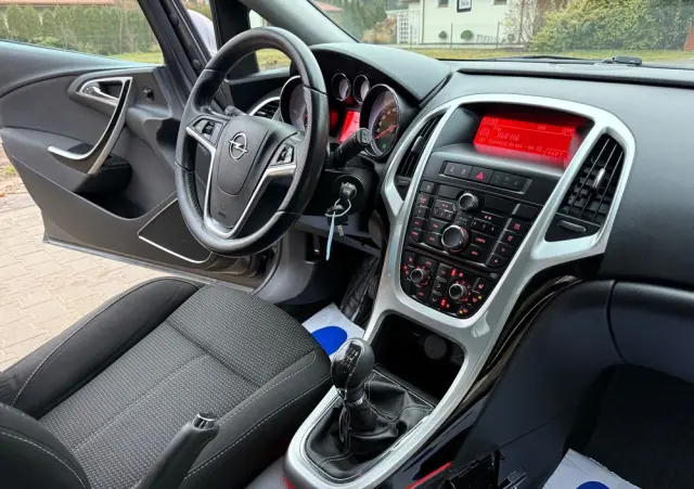 OPEL Astra 1.4 Turbo