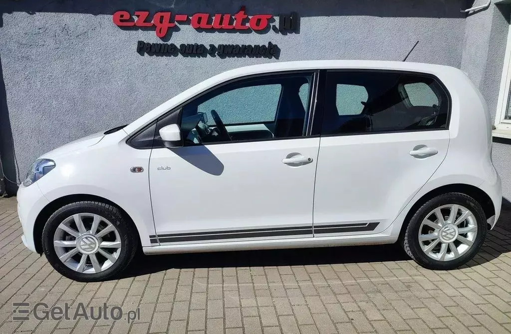 VOLKSWAGEN Up! 