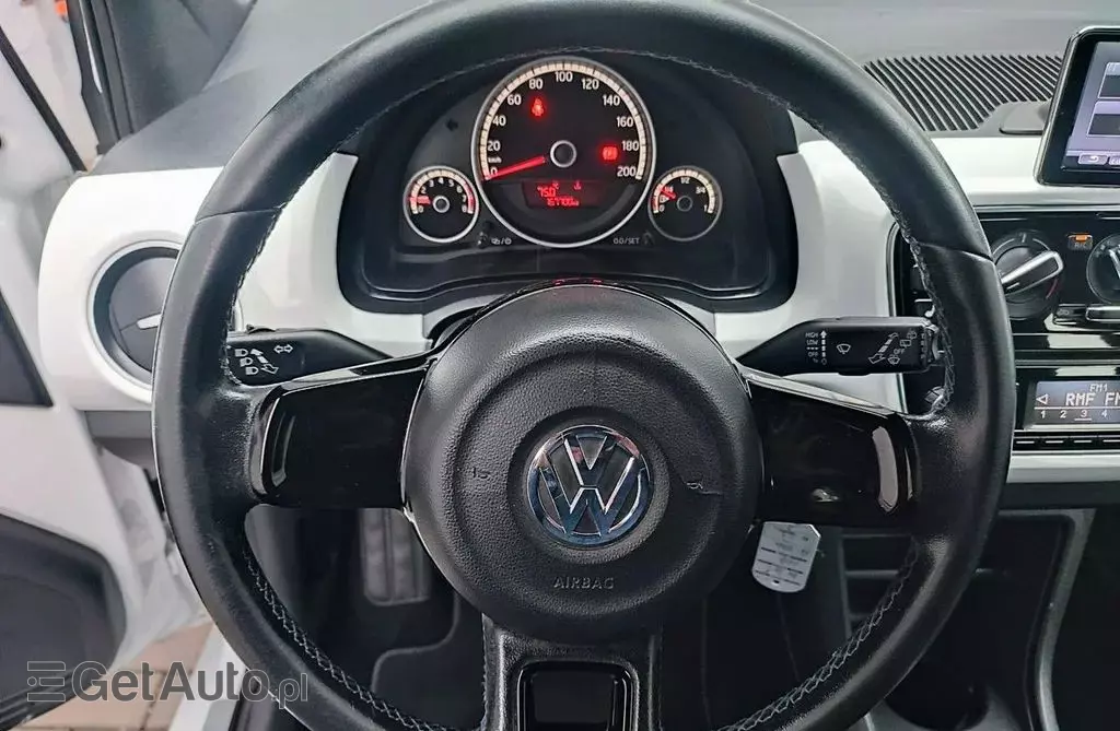 VOLKSWAGEN Up! 