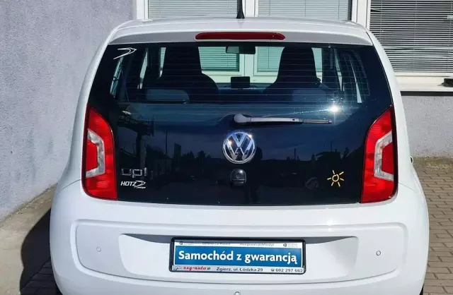 VOLKSWAGEN Up! 