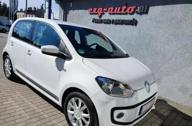 VOLKSWAGEN Up! 
