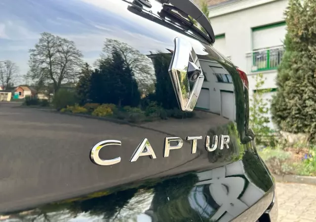 RENAULT Captur TCe 90 ZEN