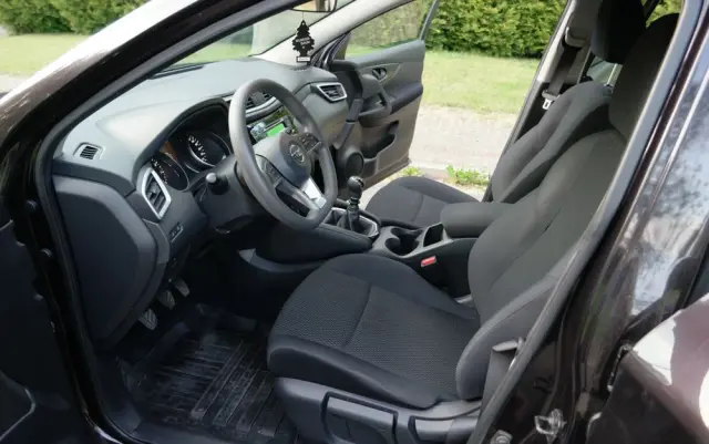 NISSAN Qashqai 1.2 DIG-T Acenta