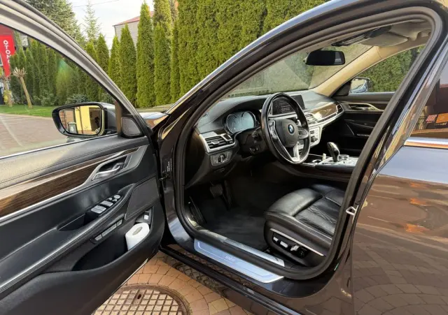 BMW Seria 7 740d xDrive