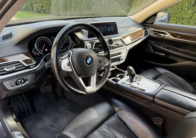 BMW Seria 7 740d xDrive