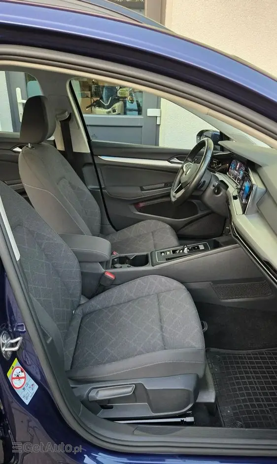 VOLKSWAGEN Golf Variant 1.5 eTSI EVO Life DSG