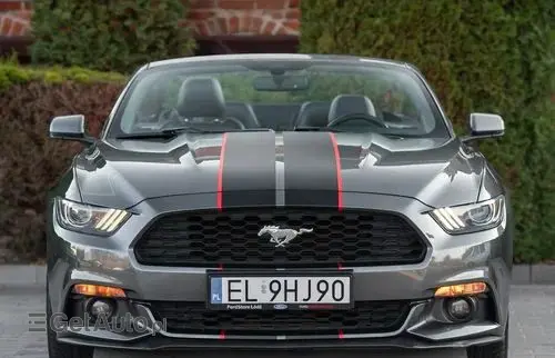 FORD Mustang 