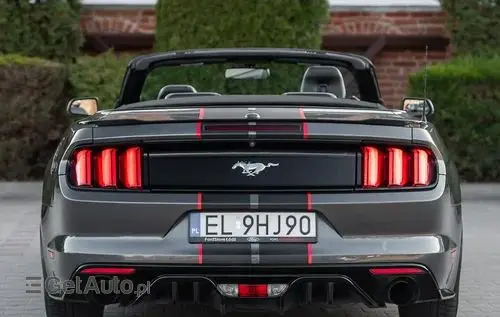 FORD Mustang 