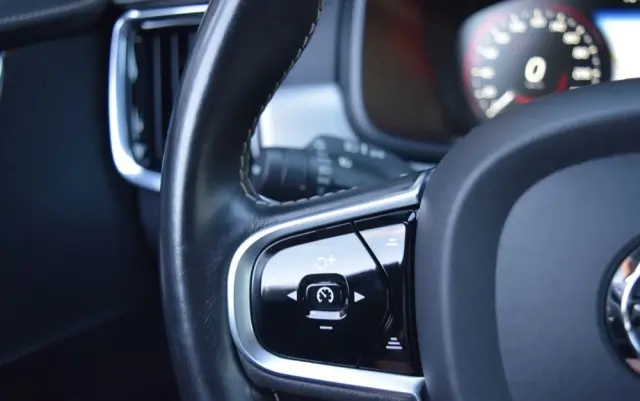 VOLVO V90 D4 Geartronic R Design