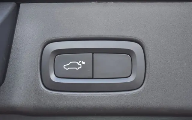 VOLVO V90 D4 Geartronic R Design