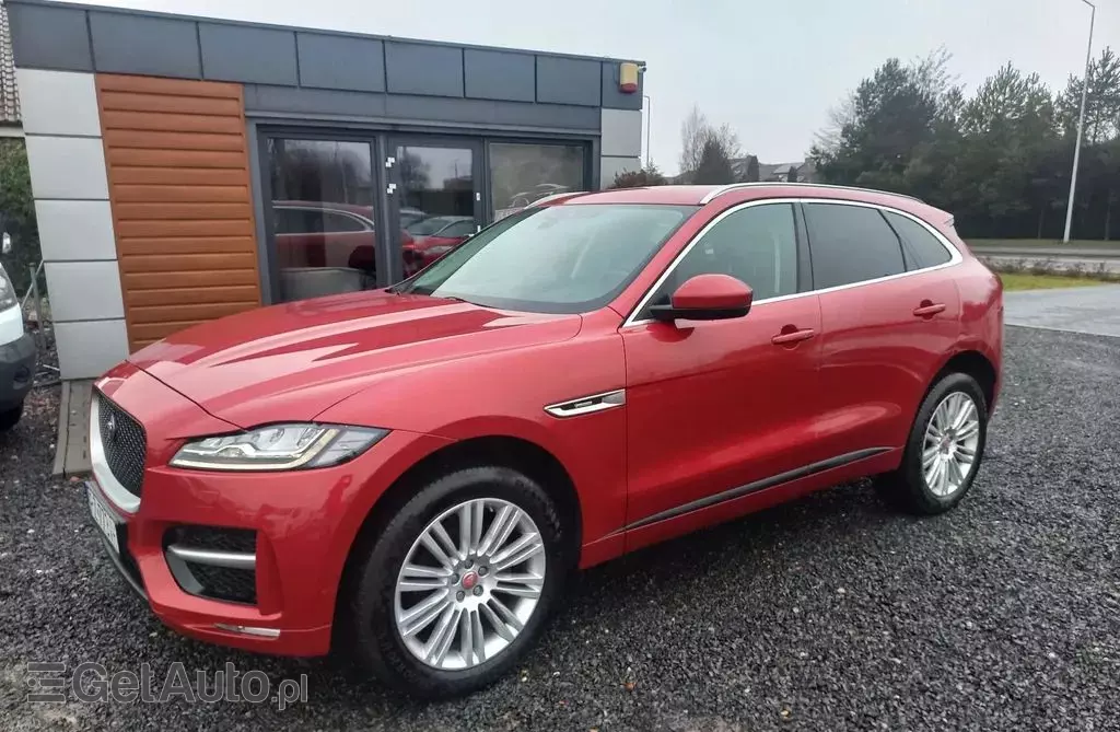 JAGUAR F-Pace 