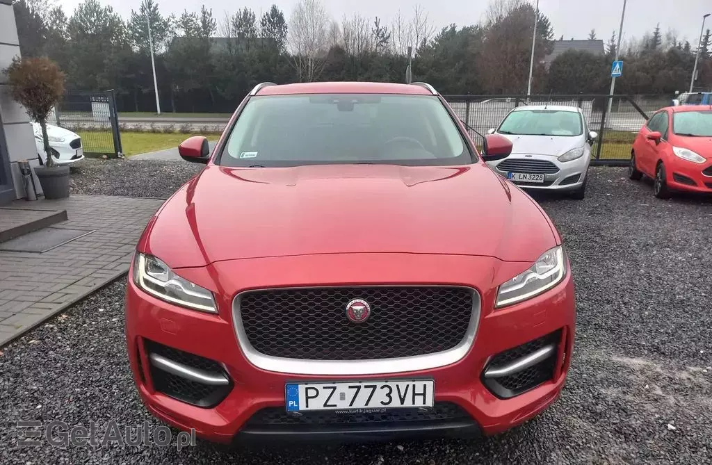 JAGUAR F-Pace 