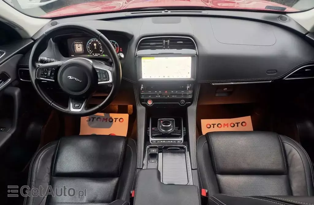 JAGUAR F-Pace 