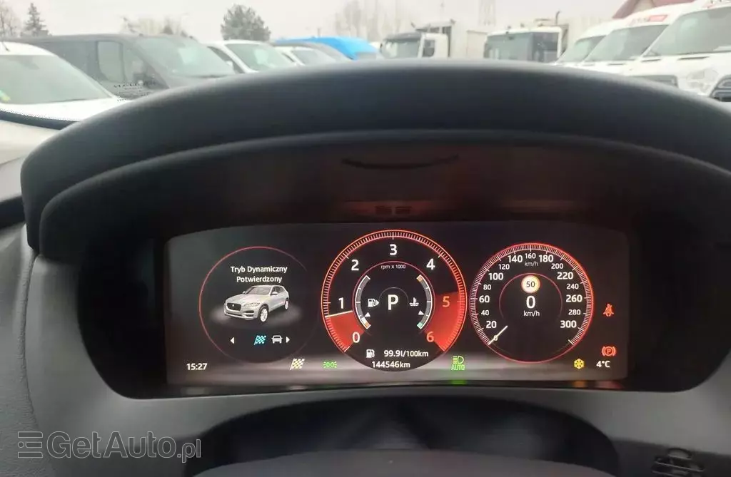 JAGUAR F-Pace 