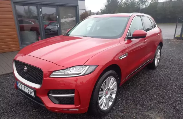 JAGUAR F-Pace 