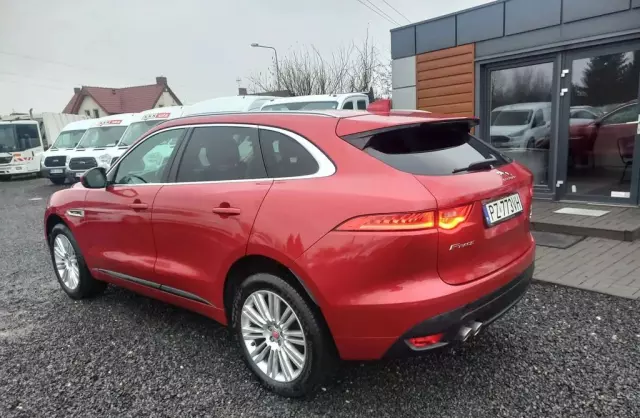JAGUAR F-Pace 