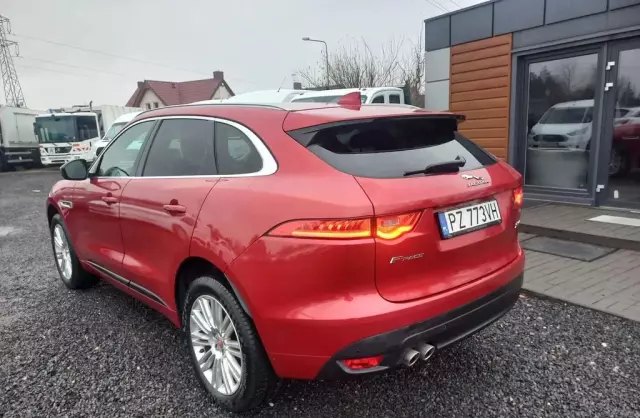 JAGUAR F-Pace 