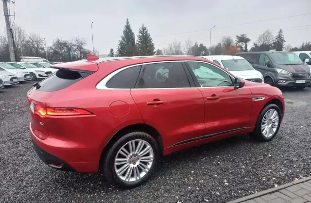 JAGUAR F-Pace 