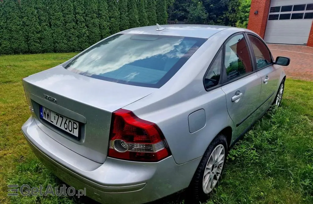 VOLVO S40 