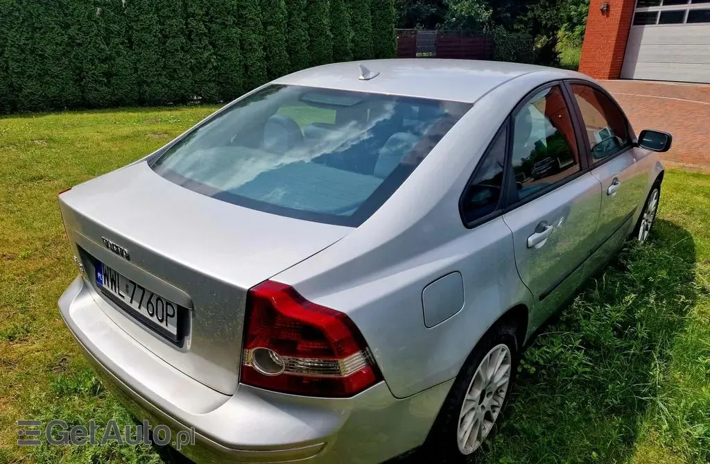 VOLVO S40 