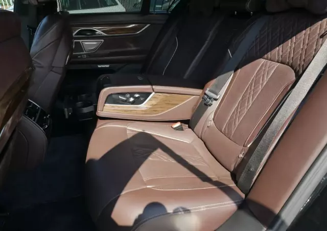 BMW Seria 7 740d xDrive