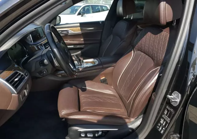 BMW Seria 7 740d xDrive