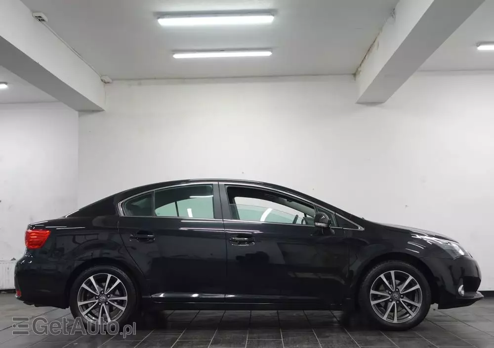 TOYOTA Avensis 1.8 Prestige