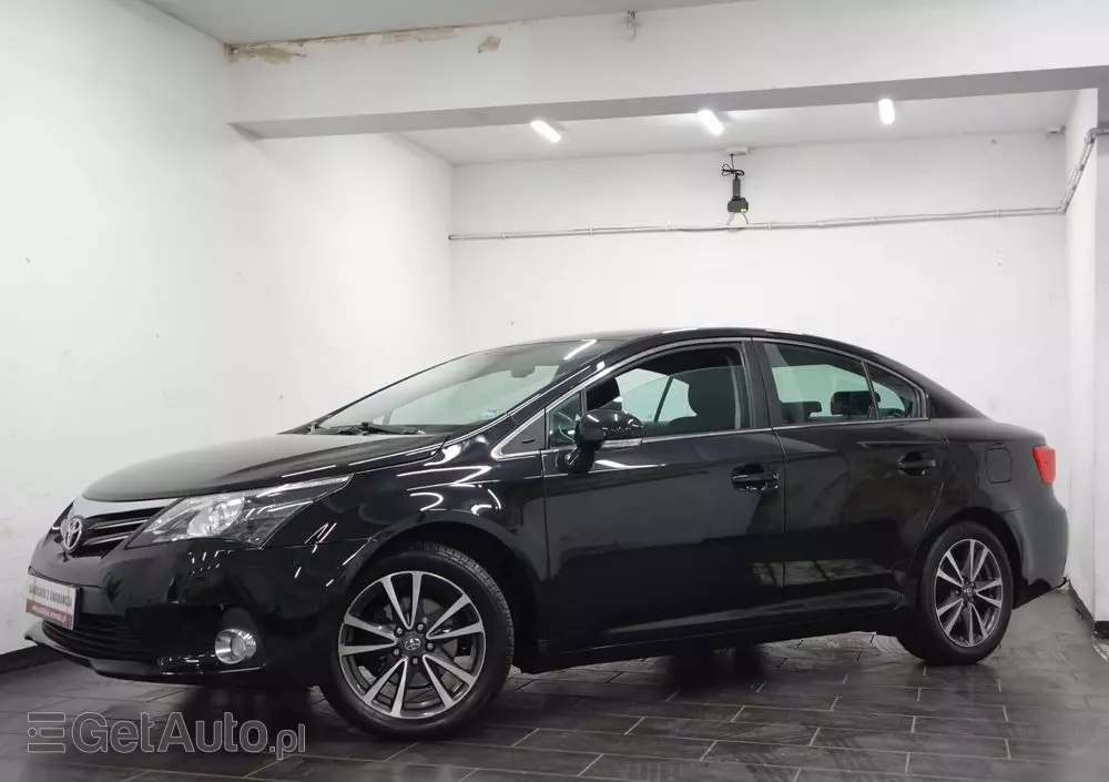 TOYOTA Avensis 1.8 Prestige