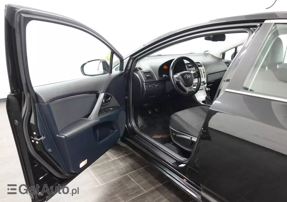 TOYOTA Avensis 1.8 Prestige