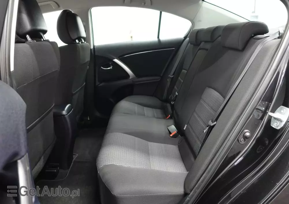 TOYOTA Avensis 1.8 Prestige