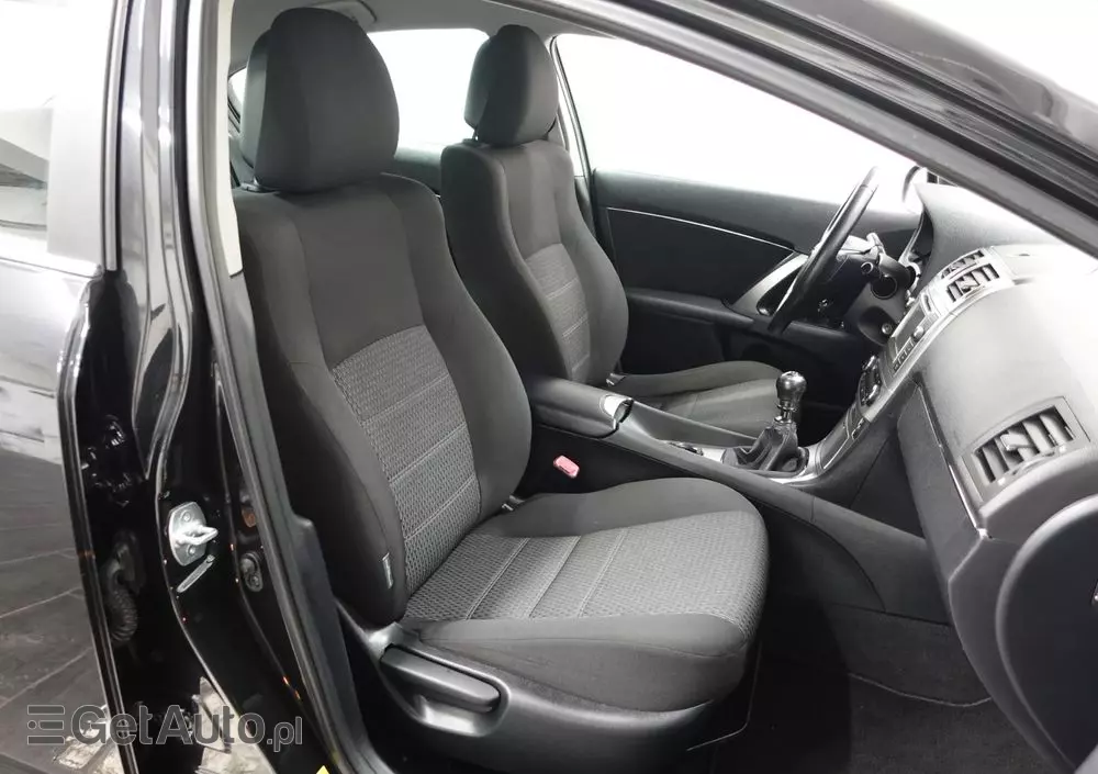 TOYOTA Avensis 1.8 Prestige